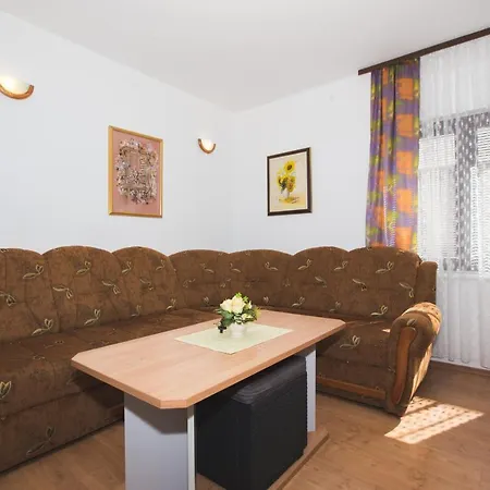 Apartmani Nada & Darko, Kampor, Rab, Hrvatska Exterior photo