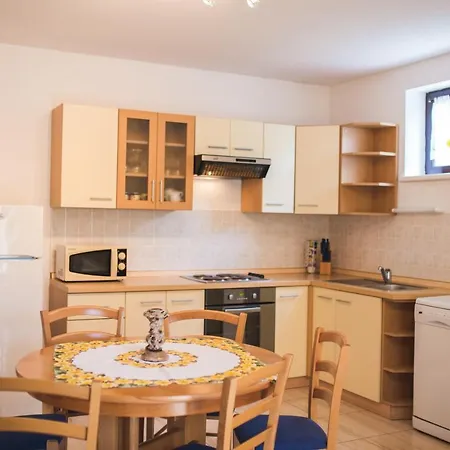 Apartmani Nada & Darko, Kampor, Rab, Hrvatska Exterior photo