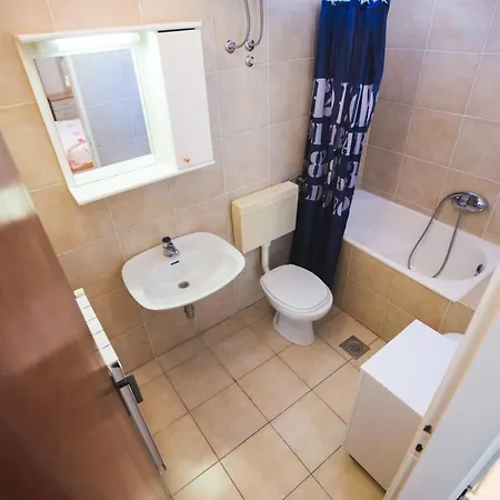 Apartmani Nada & Darko, Kampor, Rab, Hrvatska Exterior photo